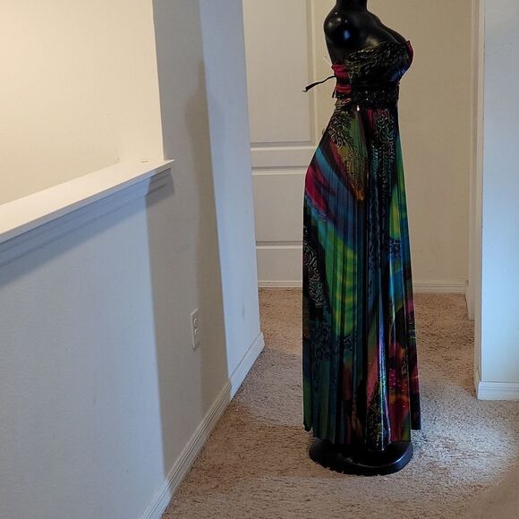 SPEECHLESS FORMAL MULTI-COLOR FLOOR LENGTH DRESS - Picture 5 of 15